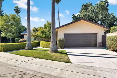 443 S Whitney Dr, Visalia, CA 93277