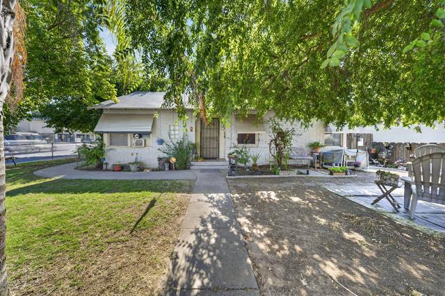 1220 N Highland St, Visalia, CA 93291
