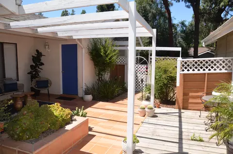 Exterior - 1615 E Castlecrest Ave, Visalia, CA 93292 photo 7 of 15