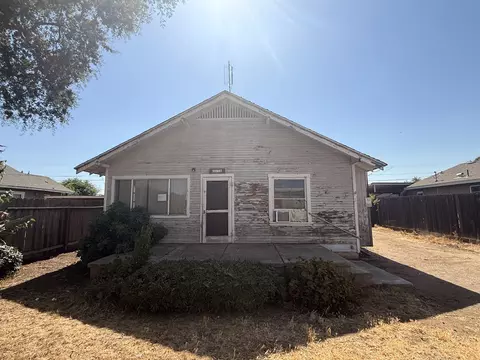 Exterior - 32947 Hawthorne Rd, Ivanhoe, CA 93235 photo 2 of 5