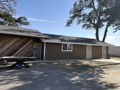 32171 Road 160, Ivanhoe, CA 93235 photo 1