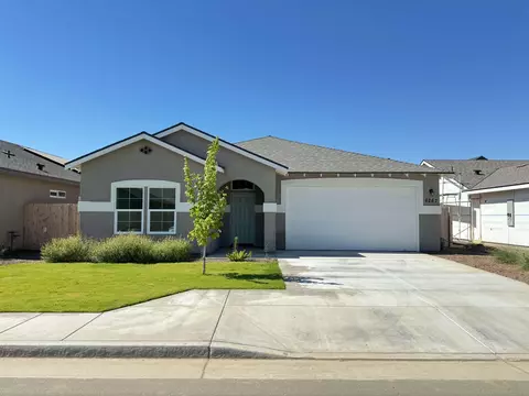 6267 Willow Oak Ave, Visalia, CA 93291
