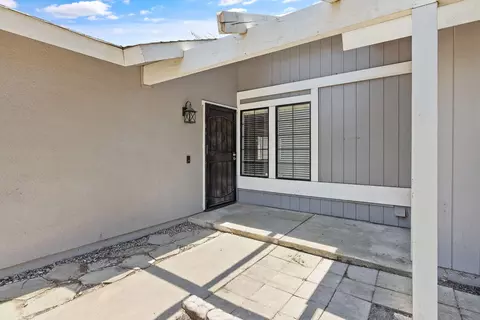 Exterior - 1851 E Independence Ave, Tulare, CA 93274 photo 5 of 12