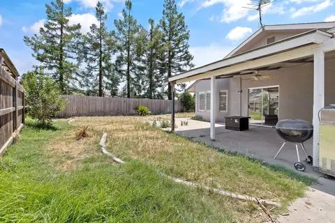 Exterior - 1851 E Independence Ave, Tulare, CA 93274 photo 7 of 12