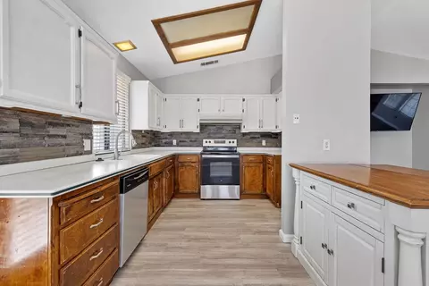 Kitchen - 1851 E Independence Ave, Tulare, CA 93274 photo 2 of 3