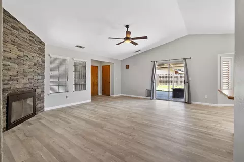 Living - 1851 E Independence Ave, Tulare, CA 93274 photo 4 of 6
