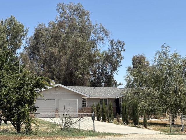 22232 Grangeville Blvd, Lemoore, CA 93245