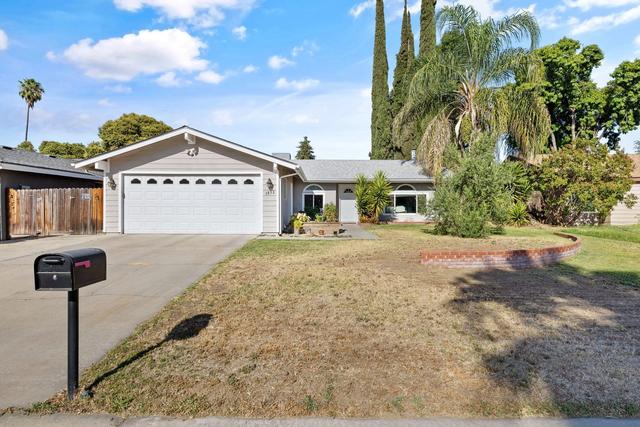 1832 S Atwood St, Visalia, CA 93277