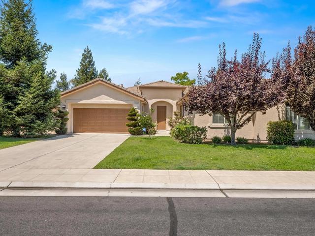 2222 Carson Ave, Clovis, CA 93611