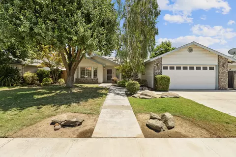 232 Silver Maple Pl, Porterville, CA 93257