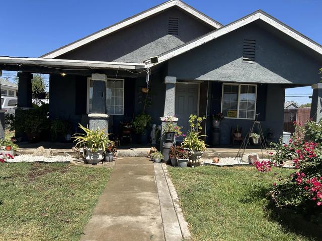 125 S Orange Ave, Exeter, CA 93221