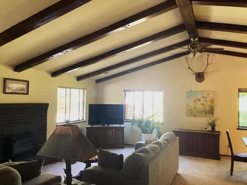 Living - 40999 Cherokee Oaks Dr, Three Rivers, CA 93271 photo 2 of 4