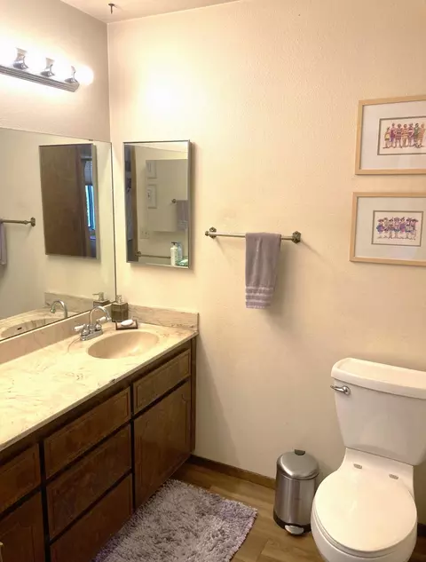 Bath - 40999 Cherokee Oaks Dr, Three Rivers, CA 93271 photo 2 of 3