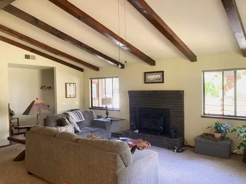 Living - 40999 Cherokee Oaks Dr, Three Rivers, CA 93271 photo 3 of 4