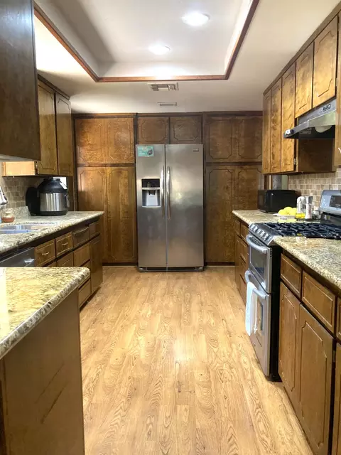 Kitchen - 40999 Cherokee Oaks Dr, Three Rivers, CA 93271 photo 6 of 6