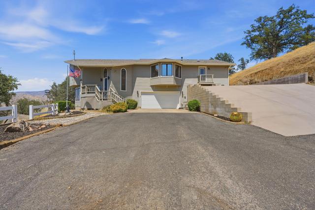 16247 Mustang Dr, Springville, CA 93265
