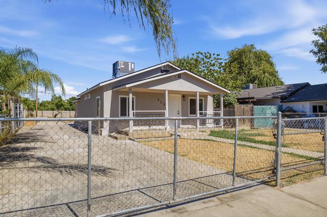 528 N Brundage Ave, Farmersville, CA 93223