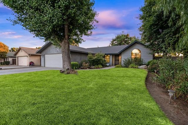 3213 Joy St, Selma, CA 93662