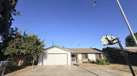 26176 N Mooney Blvd, Tulare, CA 93274