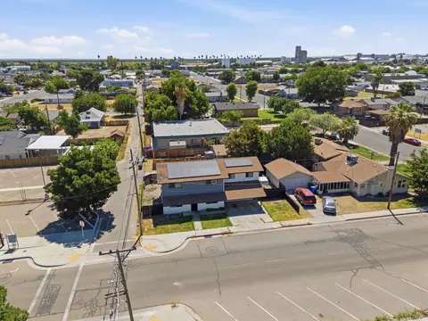 975 Van Dorsten Ave, Corcoran, CA 93212 photo 4