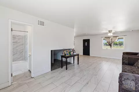 975 Van Dorsten Ave, Corcoran, CA 93212 photo 8