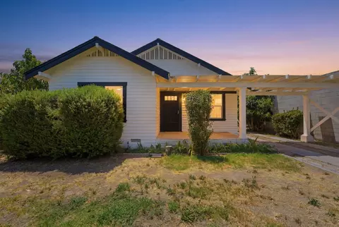 35 S Howland St, Porterville, CA 93257