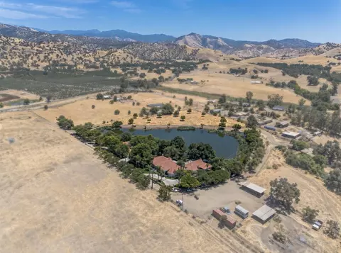 32933 Success Valley Dr, Porterville, CA 93257