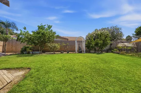 89 Devon Dr, Lemoore, CA 93245 photo 43