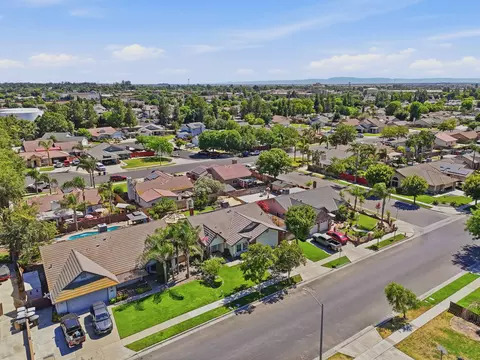 89 Devon Dr, Lemoore, CA 93245 photo 56