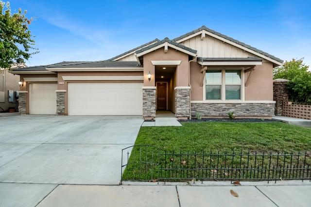 3239 N Elm St, Visalia, CA 93291
