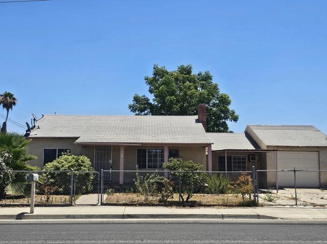 166 N Wisconsin St, Porterville, CA 93257