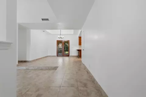 636 E Mesa Ave, Fresno, CA 93710 photo 5