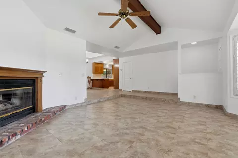 636 E Mesa Ave, Fresno, CA 93710 photo 8