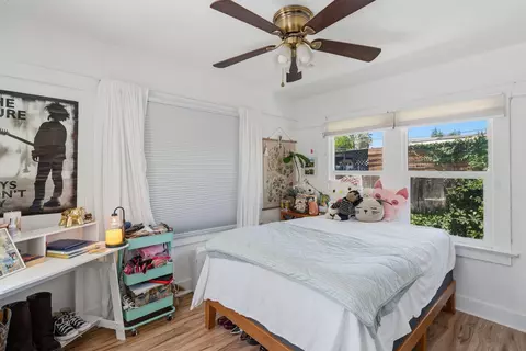 Bedroom - 236 S C St, Exeter, CA 93221 photo 1 of 4