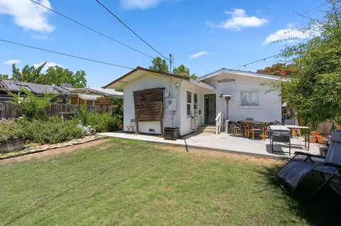 Exterior - 236 S C St, Exeter, CA 93221 photo 3 of 6