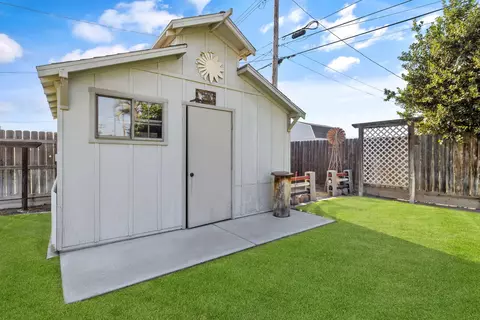 Exterior - 1716 E Academy Ave, Tulare, CA 93274 photo 9 of 13