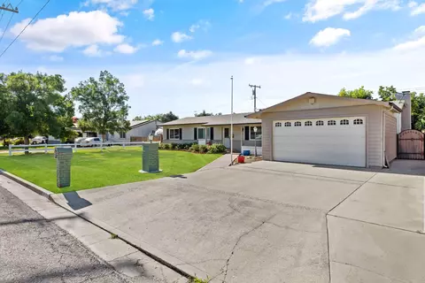 Exterior - 1716 E Academy Ave, Tulare, CA 93274 photo 3 of 13