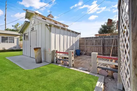 Exterior - 1716 E Academy Ave, Tulare, CA 93274 photo 10 of 13