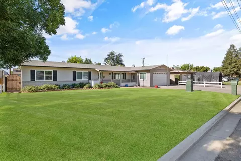 Exterior - 1716 E Academy Ave, Tulare, CA 93274 photo 2 of 13