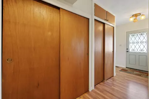 Entry Way - 1716 E Academy Ave, Tulare, CA 93274 photo 1 of 3