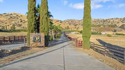 31204 Sierra Dr #4, Exeter, CA 93221 photo 1