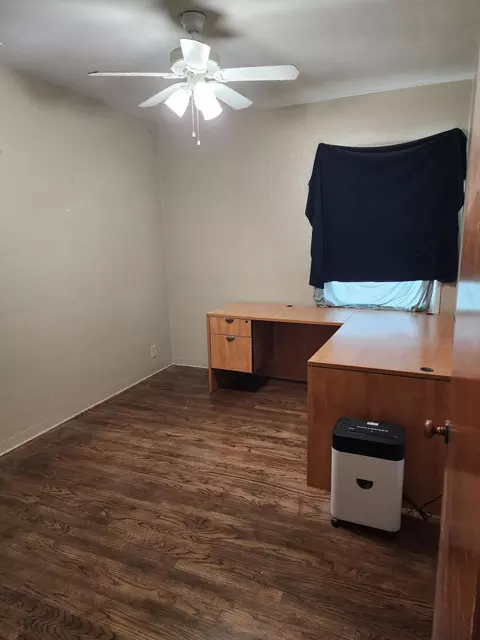Bedroom - 2925 E Meadow Ave, Visalia, CA 93292 photo 1 of 3
