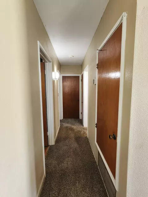 Entry Way - 2925 E Meadow Ave, Visalia, CA 93292 photo 2 of 2