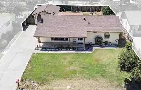 View/Area - 2925 E Meadow Ave, Visalia, CA 93292 photo 1 of 6