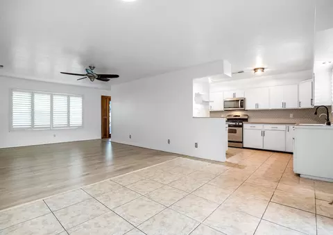 1237 S Clover St, Visalia, CA 93277 photo 3