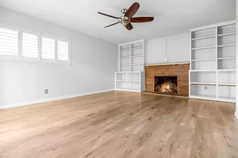 1237 S Clover St, Visalia, CA 93277 photo 8