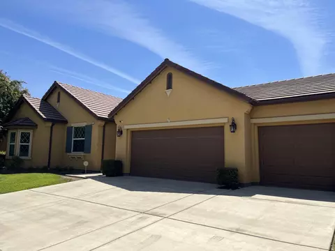 3537 W Delaware Ct, Visalia, CA 93291