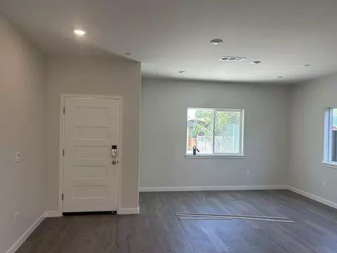 Living - 929 W 6th St, Merced, CA 95341 photo 5 of 5