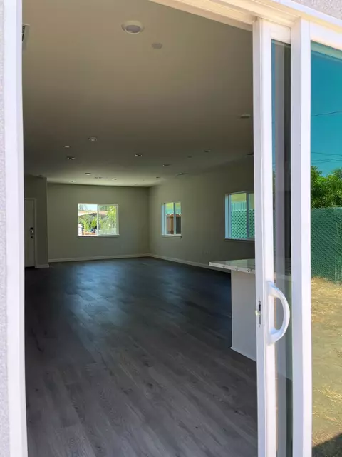 Living - 929 W 6th St, Merced, CA 95341 photo 3 of 5