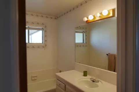 241 E Berkeley Ave, Tulare, CA 93274 photo 24